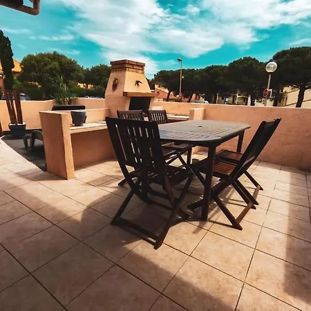 בית נופש Petite Maison, Toute Equipee A 600m De La Mer