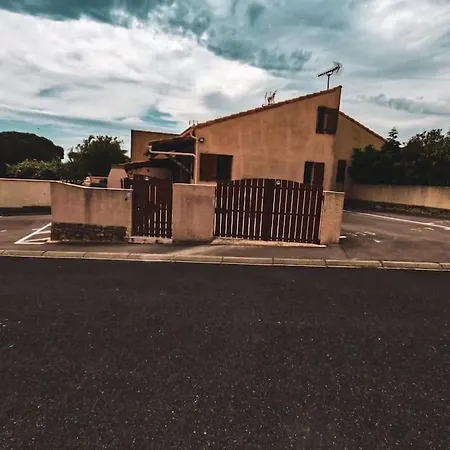 Petite Maison, Toute Equipee A 600m De La Mer 펜션 플뢰리